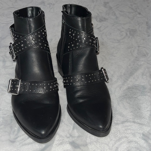 Steve Madden Glori black studded motorcycle booties. 71/2. - Picture 6 of 11